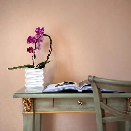 Отель President