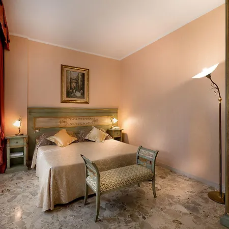 Отель President