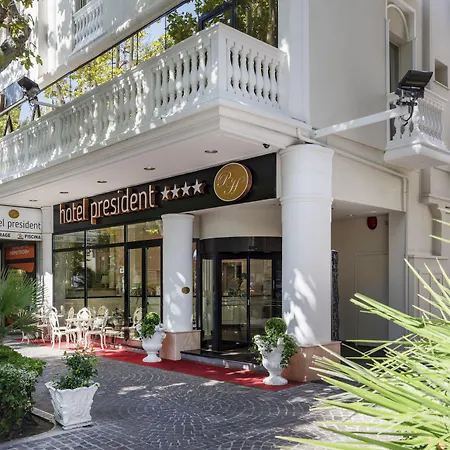 Отель President