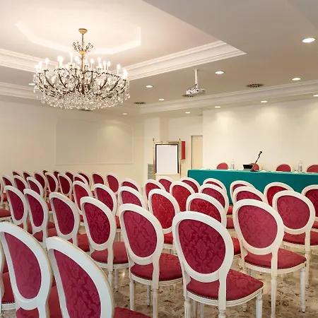 总统酒店 里米尼