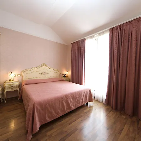 Отель President 4*