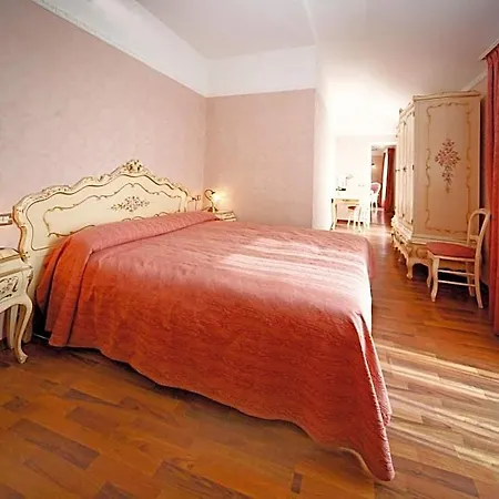 Отель President 4*